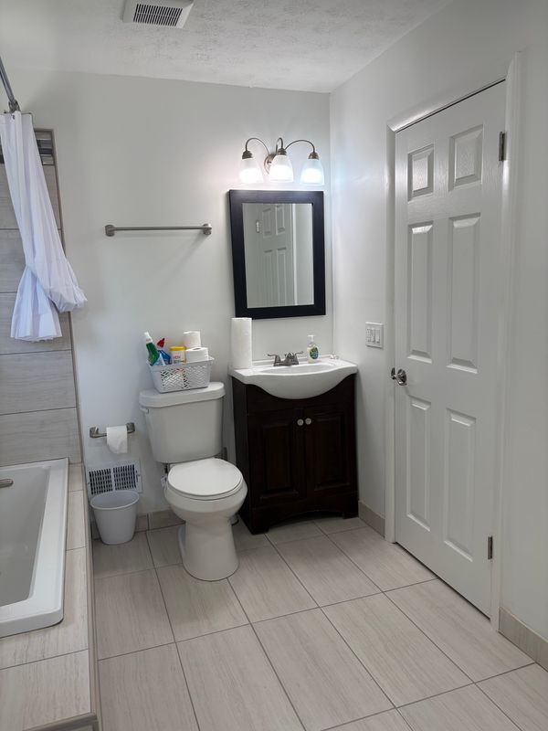 Photo - 1352 Meredith Dr