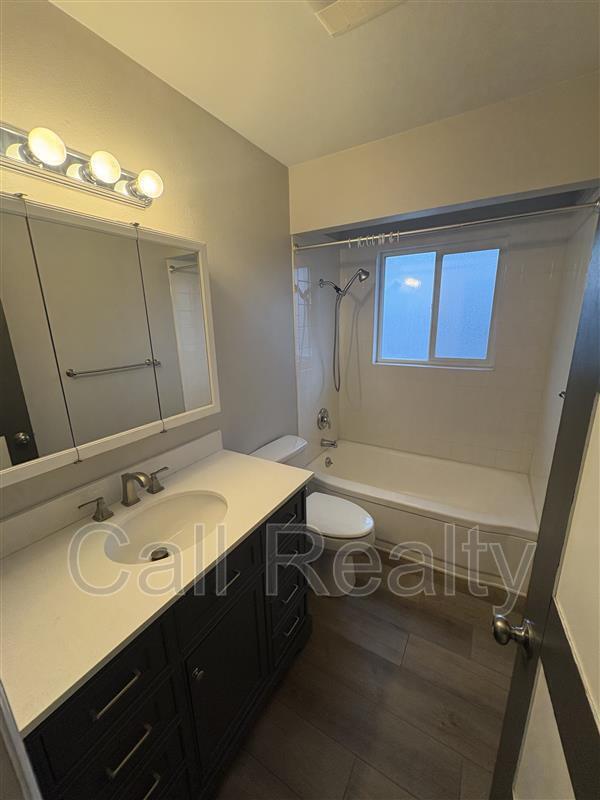 Photo - 12324 E Broadway Ave Unidad 3