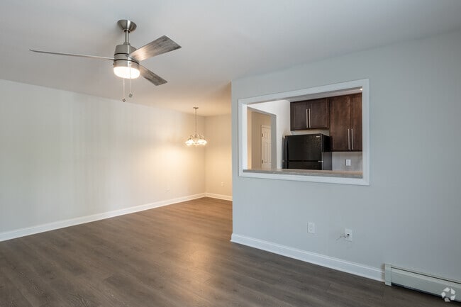 1BR 1BA - 725SF