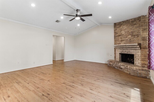 Photo - 16319 Pitch Pine Dr
