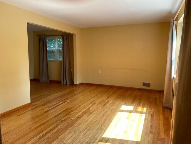 Photo - bre121 Unit 1st Floor