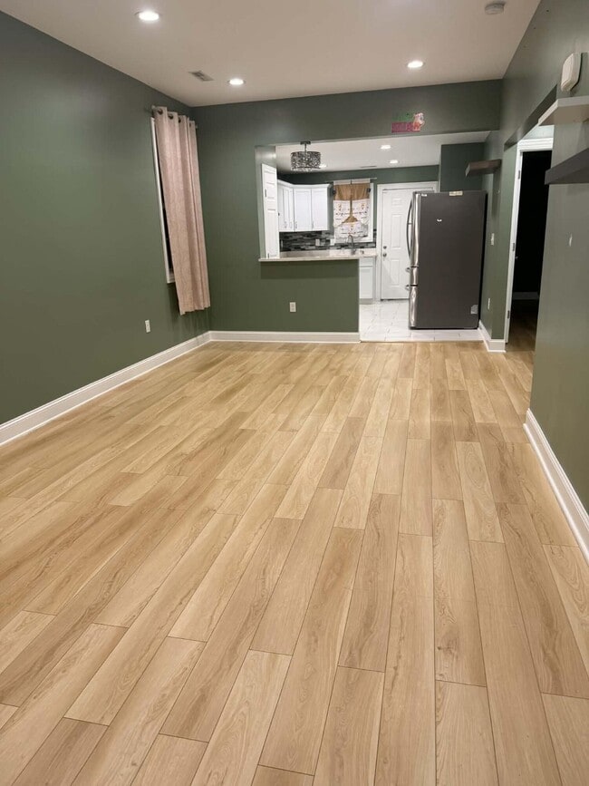 Photo - 524 S Oakley Ave