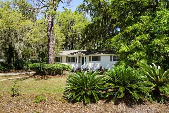 Photo - Coastal Charm in the Heart of Port Royal