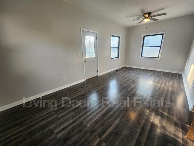 Photo - 914 N 6th St
