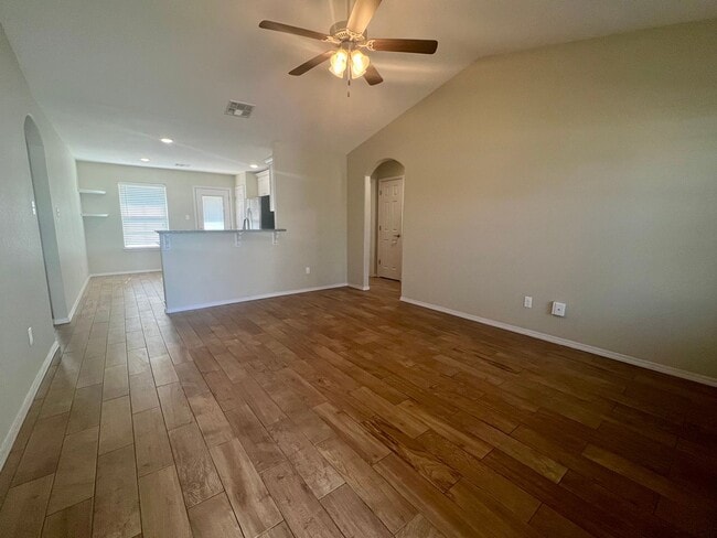 Photo - 612 Ridge Point Dr