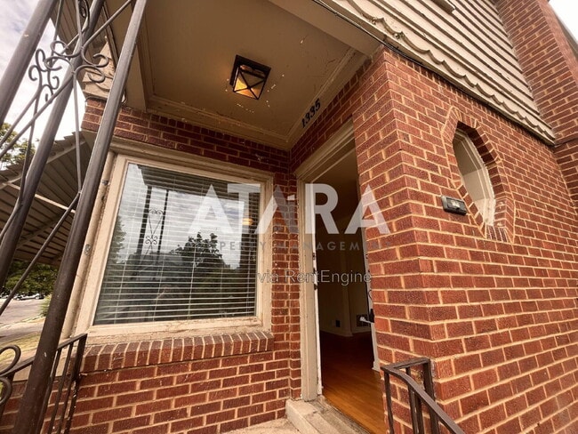 Photo - 1335 Thornton Ave