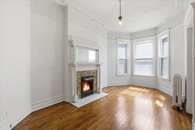 Photo - 2839 N Clark St Unit 3S