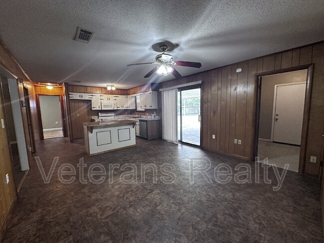 Photo - 101 S Kern Dr