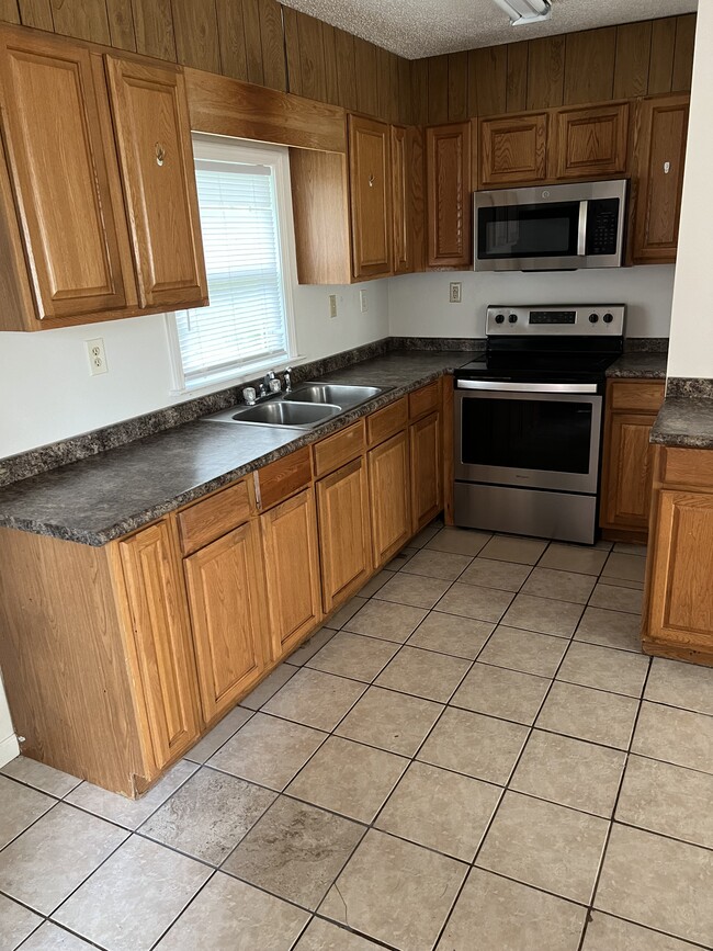 Photo - 104 Jordan Ct