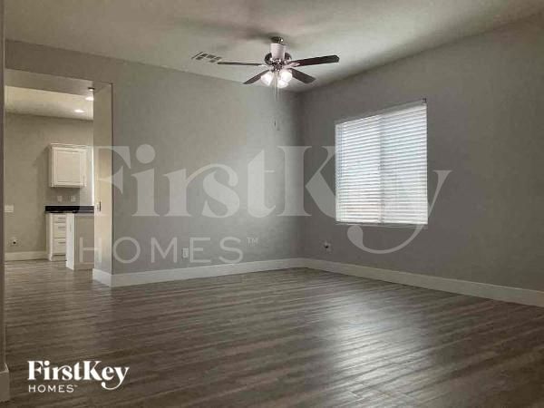 Photo - 109 Lovage Street