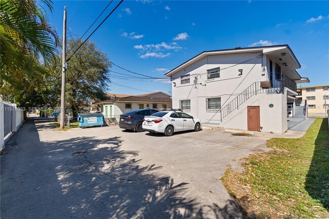 Photo - 6406 W Flagler St Unidad 1