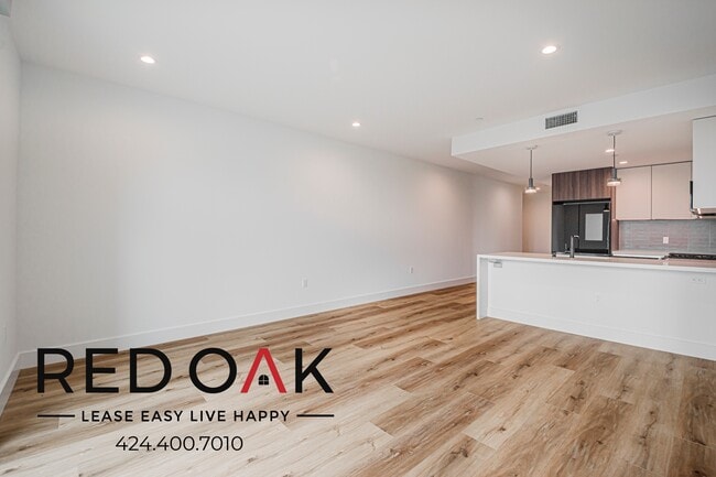 Photo - 5801 Camerford Ave Unit PH2