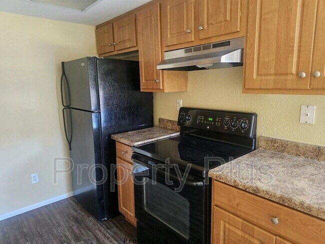Photo - 3810 N Maryvale Pkwy Unit Apt 2073