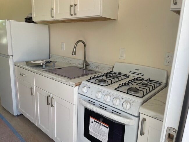 Photo - 2206 Spring St