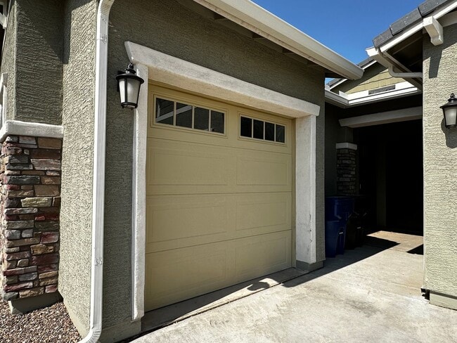 Photo - ALL UTILITIES INCLUDED CHANDLER CASITA W/ 1 CAR SEPERATE GARAGE ALMOST BRAND NEW