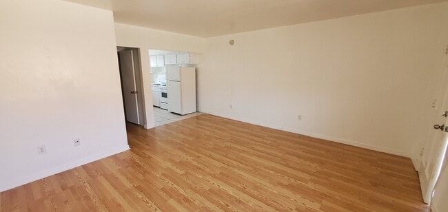 Photo - 28 Majorca Ave