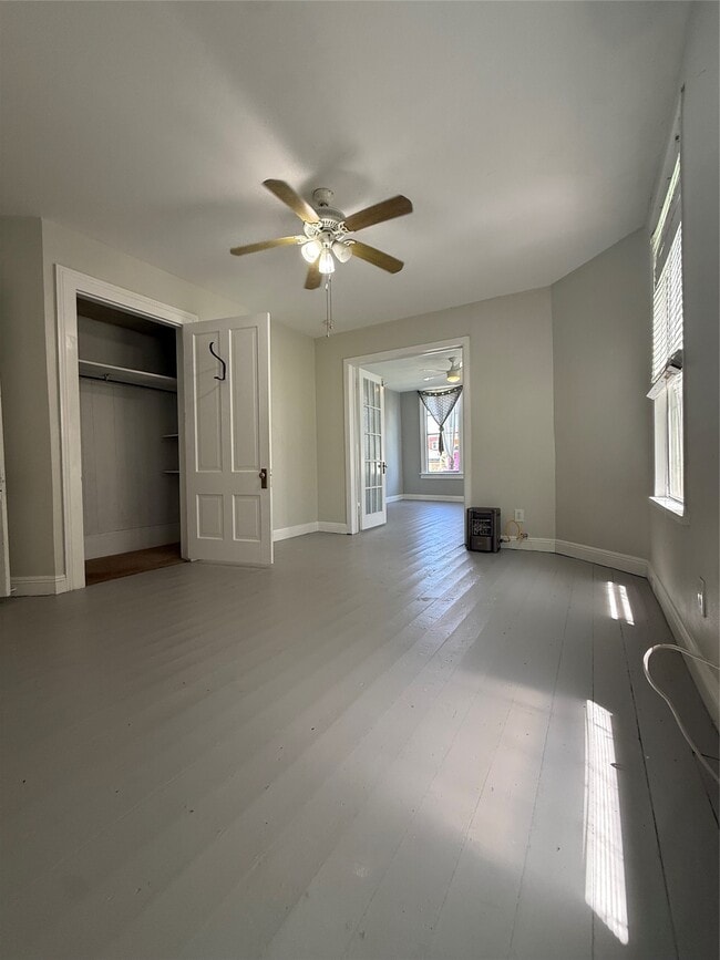 Photo - 2121 Avenue K
