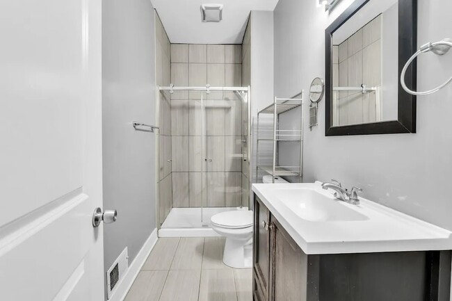 Photo - 3208 W Wabansia Ave