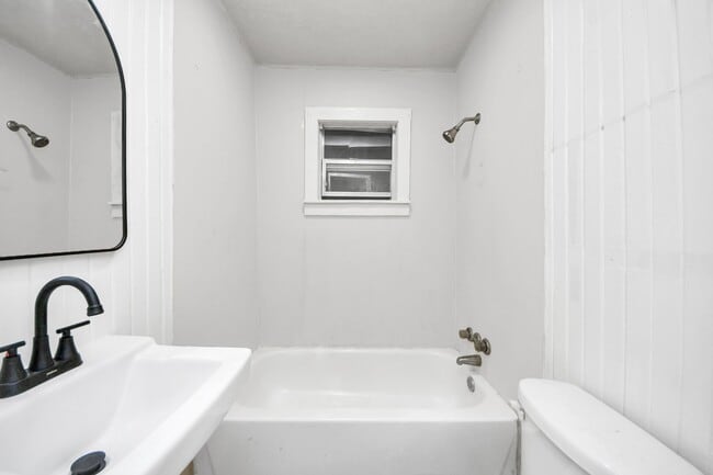 Photo - 3804 Lila St