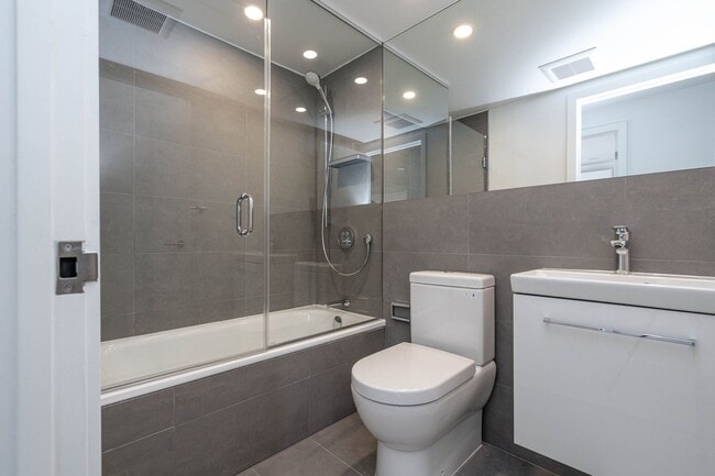 Photo - 457 Marlee Ave Unité 204