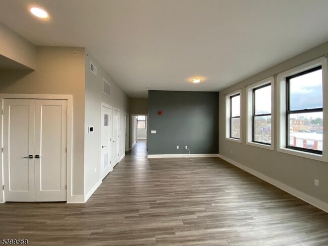 Photo - 22 Center St Unit 302