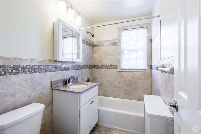 1BR 1BA - 675SF
