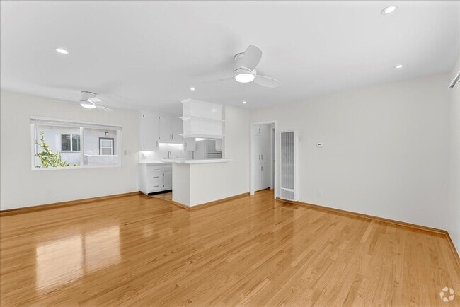 Building Photo - 1701 Washington Way Unit 12 Rental
