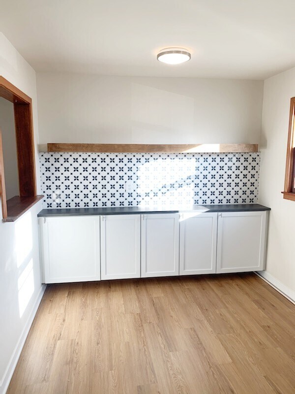 Kitchen/Dining Area - 2409 Superior St Unit 1