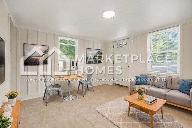 Photo - 1975 4th St