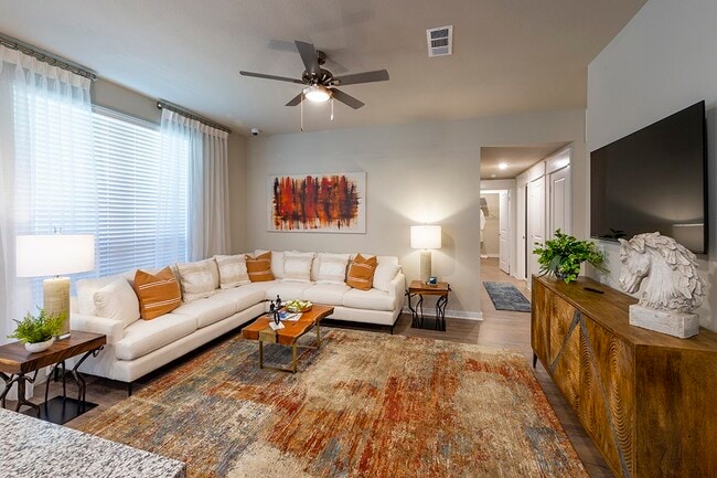Building Photo - 30020 Creekside Ter Dr Unit 2114 Rental