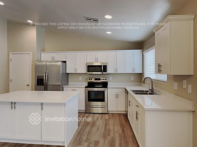 Photo - 15164 W Adams St