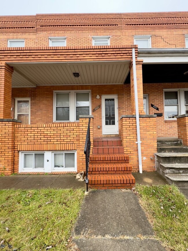 Building Photo - 402 Folcroft St Unit 2