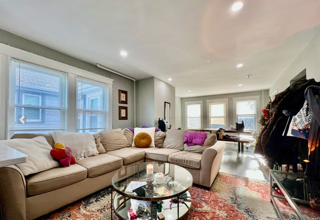 Photo - 159 Hillside St