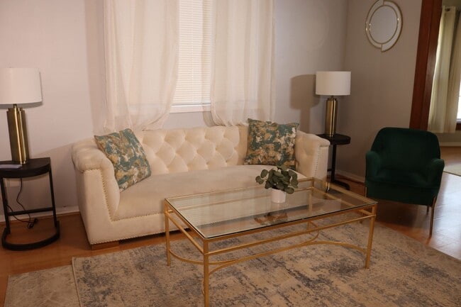 Photo - Comfy & Chic Council Bluffs Retreat - 2BR 1B
