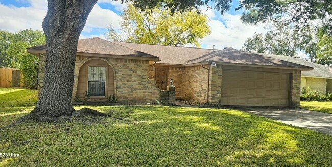 Photo - 527 Oakdale Dr