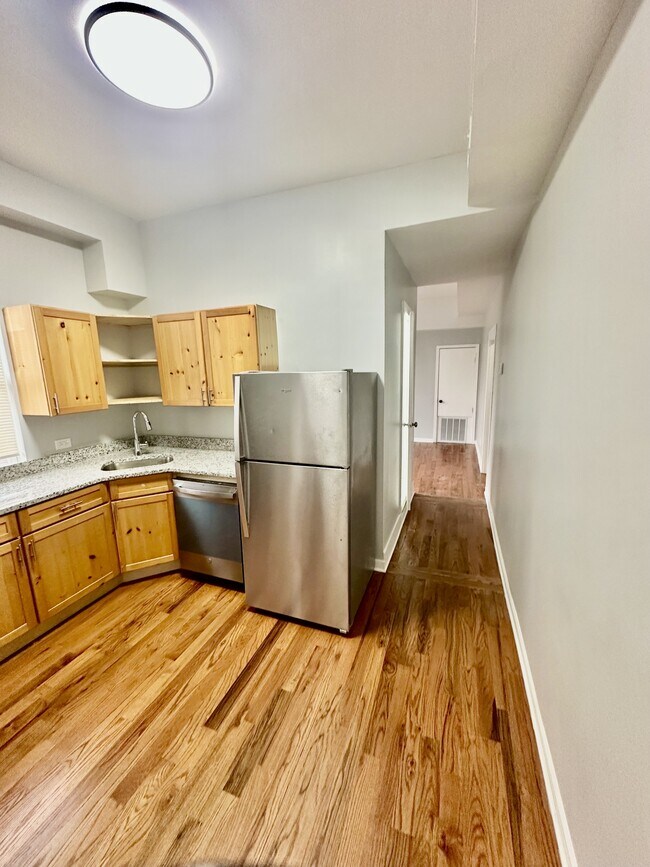 Photo - 1917 W 21st St