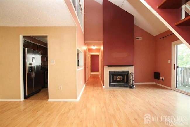 Photo - 818 Ravens Crest Dr