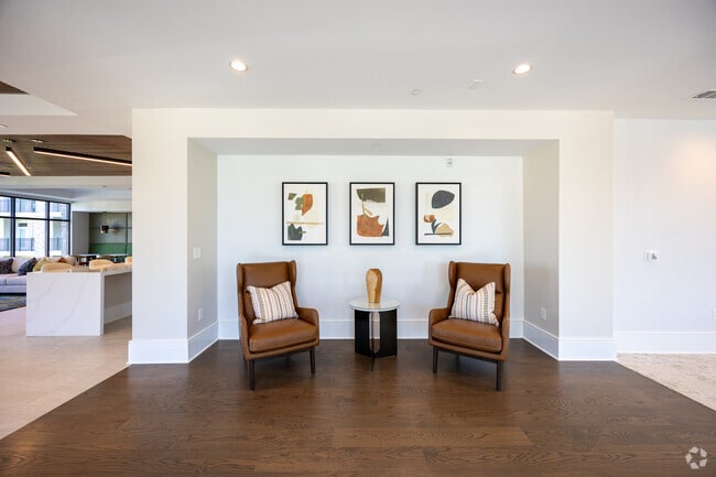 Clubhouse - The Heights at Ridgewalk Apartments