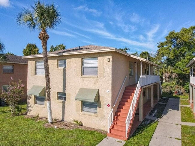 Photo - 714 Michigan Ct