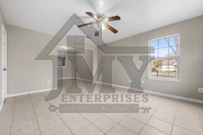 Photo - Duplex For Lease Unidad Garcia Oaks 2530B