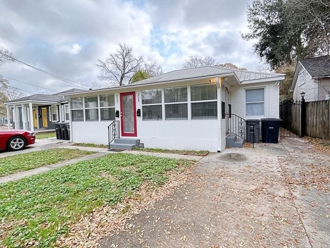 317 Glenmore Ave