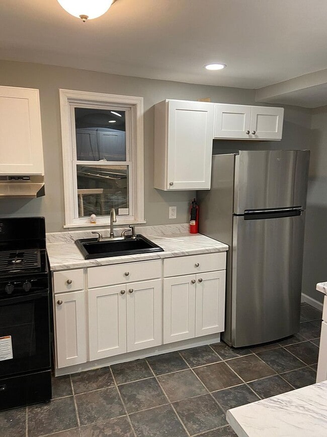 Building Photo - 28 Matawan Rd Rental