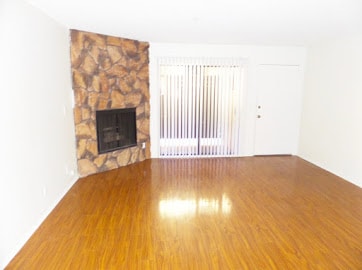 Photo - 14942 Burbank Blvd Apartamento