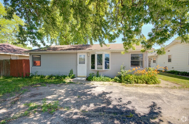 Building Photo - 2024 Plainfield Rd Rental