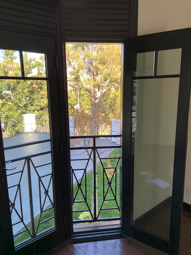 Photo - 1307 S Beverly Glen Blvd Unit 1307