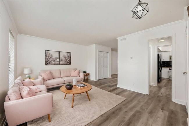 Building Photo - 6107 Bullard Dr