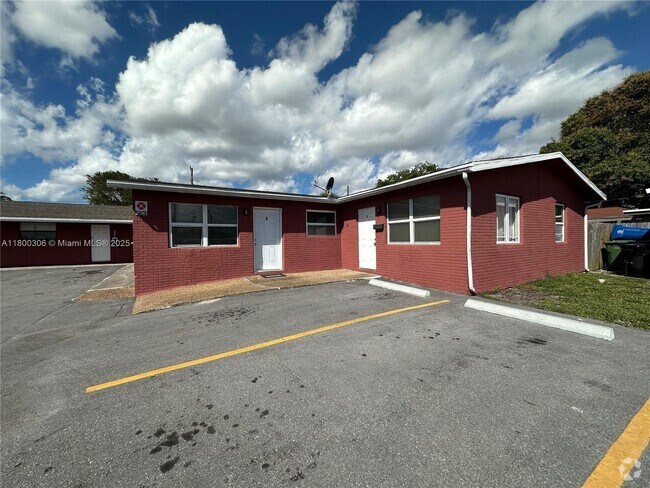 Building Photo - 623 NW 9th Ave Unit 4 Rental