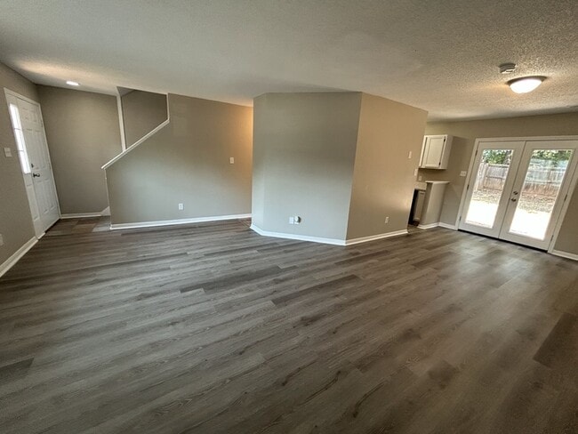 Photo - 347 Oakland Rd
