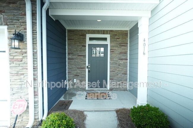 Building Photo - 4016 Rothwood Ln