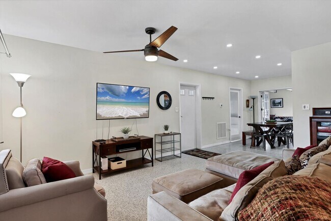 Photo - Charming 3 Bed/2 Bath + Den Home in Ringling Park – Minutes to Downtown Sarasota!